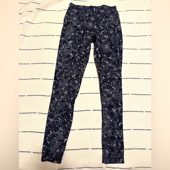 Lululemon Women’s Align High Rise Pant 25” Black White Equalized Legging Size 6 - Picture 2 of 8